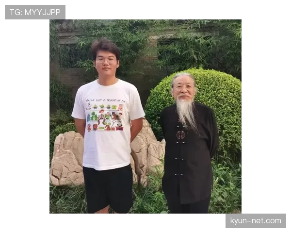 朱琳训练完顺手买了个包，价格够我交三年房租